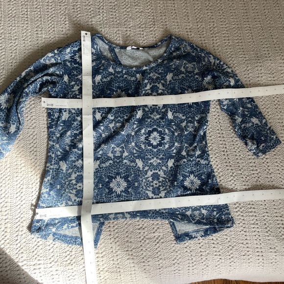 Reitmans Split Back Printed Top XS - Picture 4 of 6